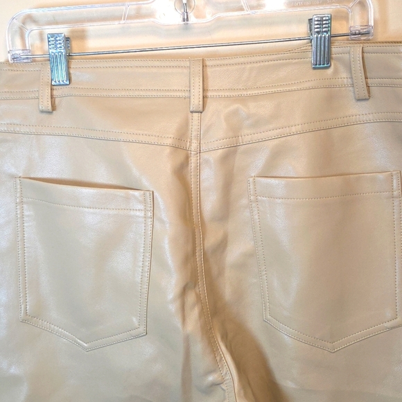 KNOW ONE CARE Tan High-Waisted Pants NEW SIZE LARGE. - Picture 5 of 13
